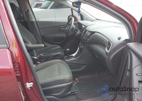 2017 Chevrolet Trax Ls z USA, uszkodzony, nr VIN 3GNCJKSB7HL175033